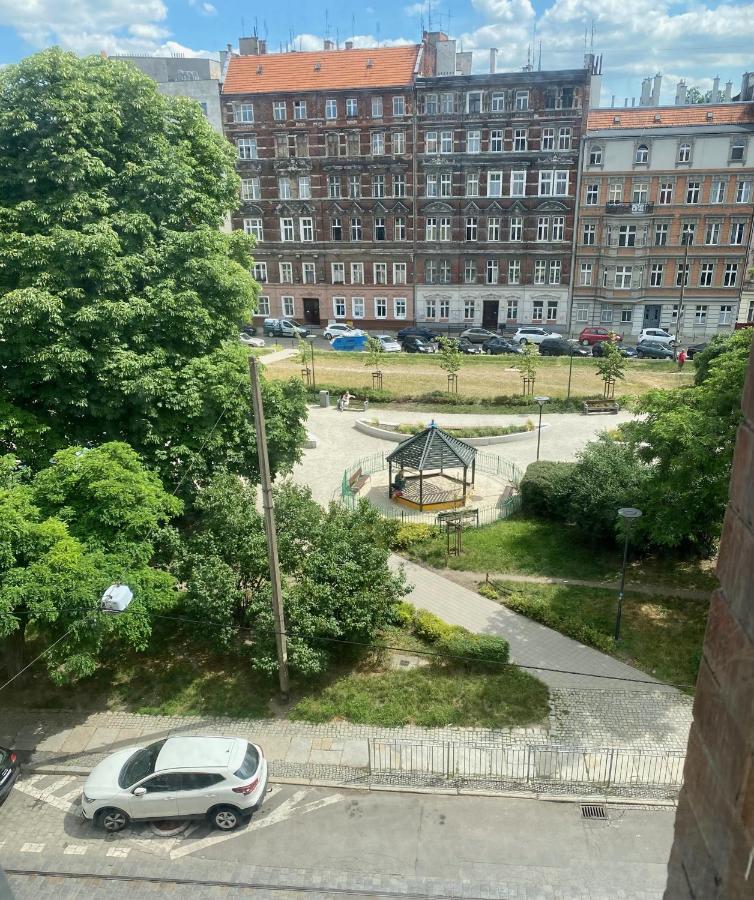 Apartament W Centrum Wroclawia W Kamienicy Exterior foto